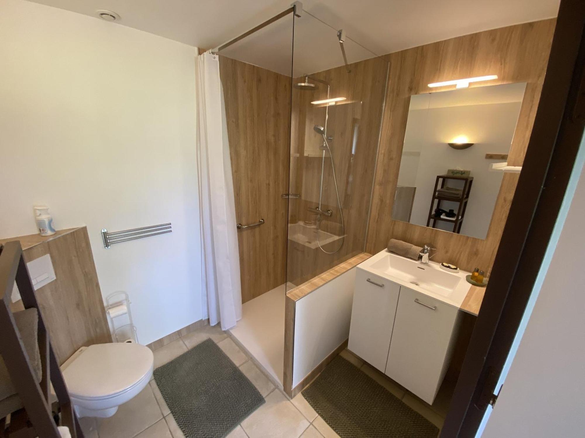 Chambres D'Hotes Aux Ecuries Du Chateau Contremoulins Zimmer foto