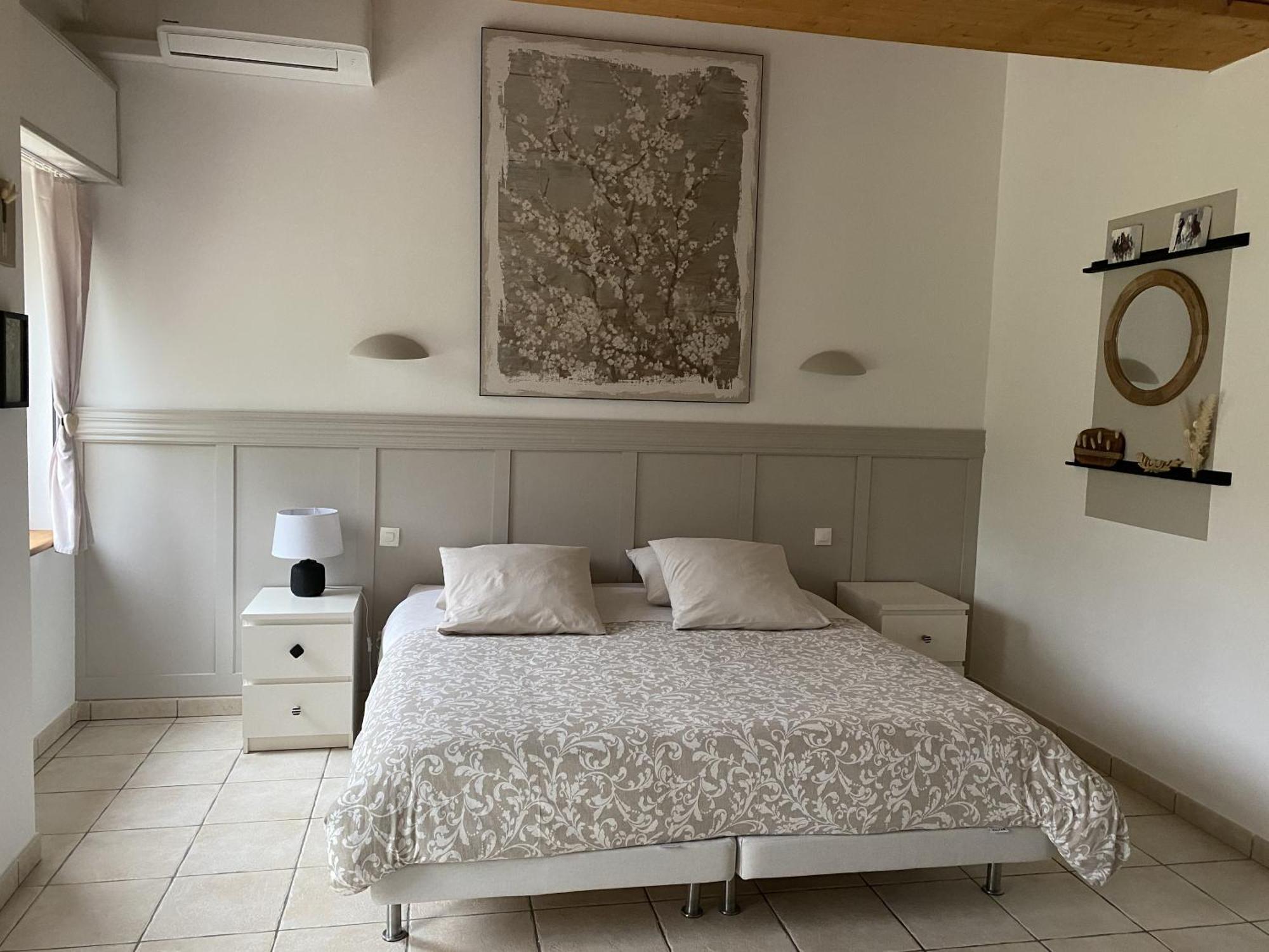 Chambres D'Hotes Aux Ecuries Du Chateau Contremoulins Zimmer foto